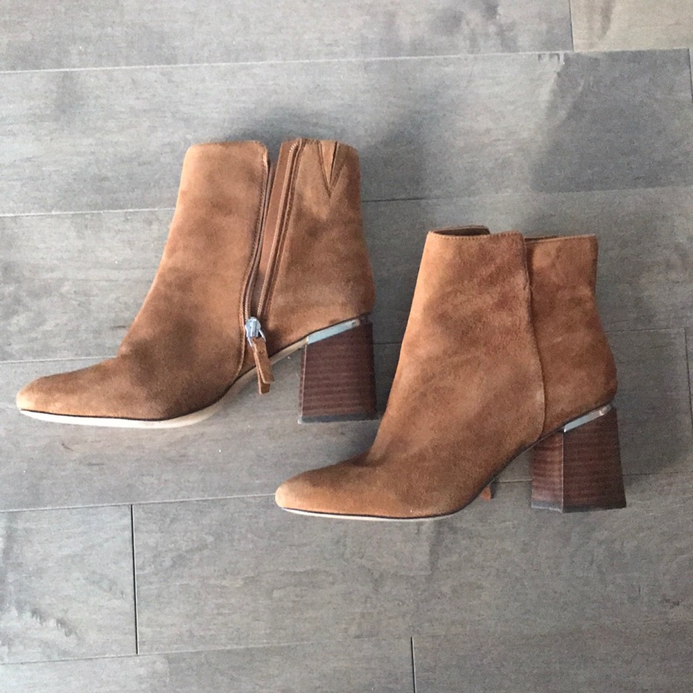 🍁3/30$ Caramel Suede booties